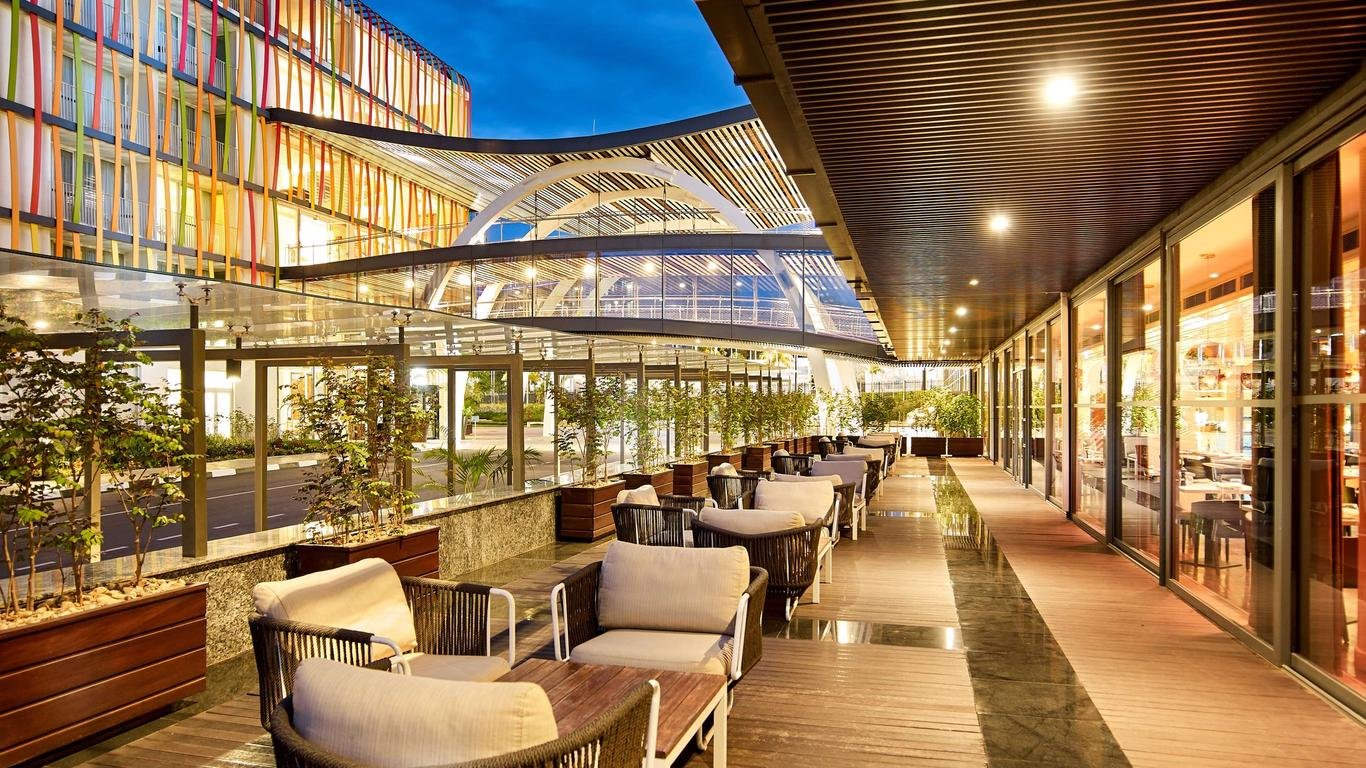 centuryparkhotel